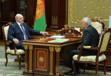 Александр Лукашенко на встрече с Павлом Топузидисом. Фото: пресс-служба президента Беларуси