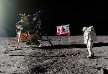 Трамп распорядился полететь на Луну