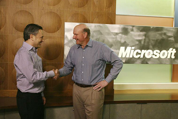   Yammer   ()   Microsoft   ( Lou Dematteis / Microsoft / Handout / Reuters).