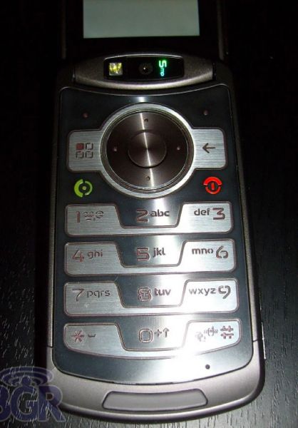 Motorola
     RAZR