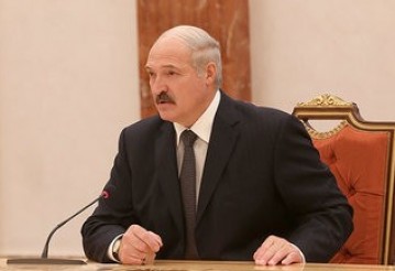 Президент: Если наши военнослужащие поедут куда-то миротворцами, и я, и мой сын поедем туда. Фото: пресс-служба президента Беларуси