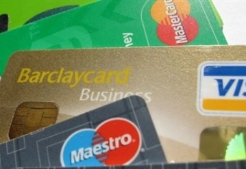 В Минске продавец магазина похищала деньги с карточек покупателей