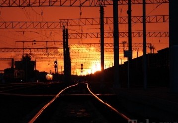 В Бресте любитель острых ощущений лег под поезд и попал в реанимацию