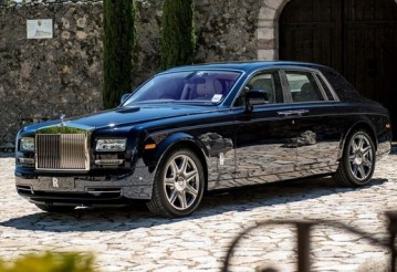 На белорусской таможне за день изъяли Toyota Land Cruiser и Rolls Royce Phantom