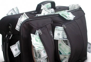 "Бюро находок" вернуло забывчивому зрителю могилевского кинотеатра пакет с $5 тыс.