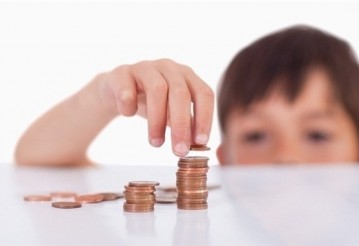 С 1 февраля вырастут детские пособия и выплаты при рождении детей
