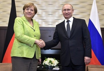 Ангела Меркель и Владимир Путин. Фото: пресс-служба президента России