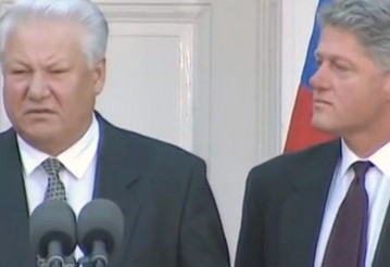 Опубликована расшифровка разговора Ельцина и Клинтона о Путине