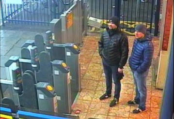 На фото с сайта Metropolitan Police, по данным британской полиции, Александр Петров и Руслан Боширов